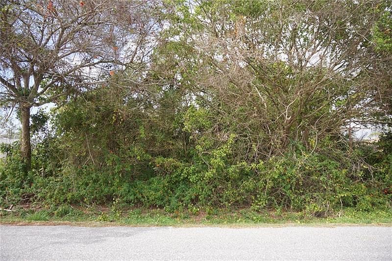 2nd image of 21 Horizon Rd