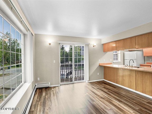3rd image of 7102 Ambler Ln APT 4