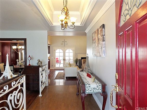 3rd image of 2637 E Hempstead Cir