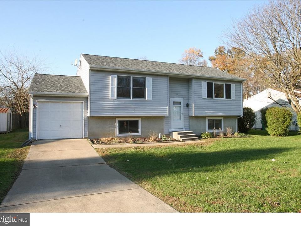 1st image of 29 Thomas Jefferson Blvd