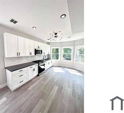 2nd image of 626 S 20th St Floor 2
