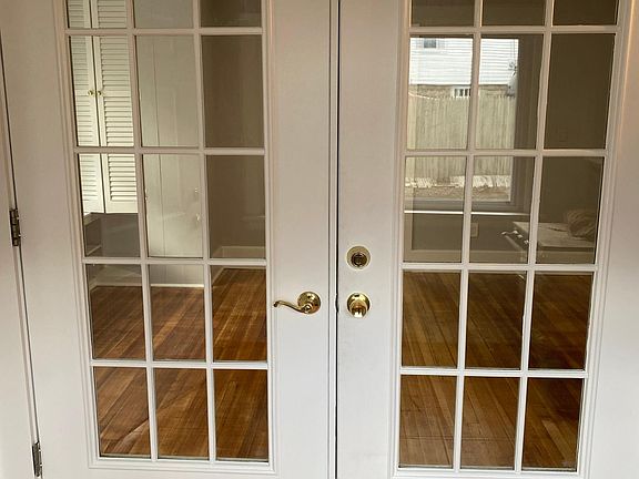 5th image of 316 Elwood Ave Floor 1