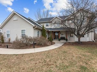 412 East Red Pine CIRCLE, Dousman, WI