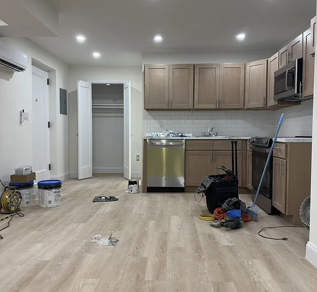 62-65 Saunders St #1N — Photo 6