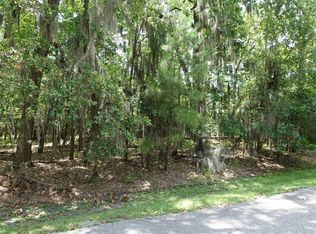 2 Lords Cir, Coldspring, TX 77331