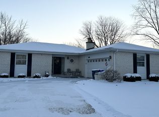 2041 Brentwood Ct, Wheaton, IL