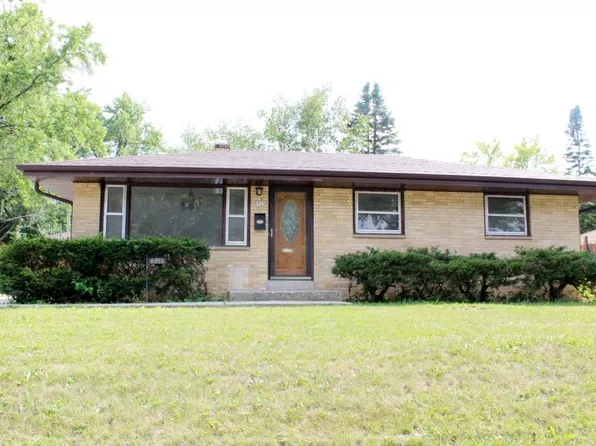 8923 West Daphne STREET, Milwaukee, WI 53224