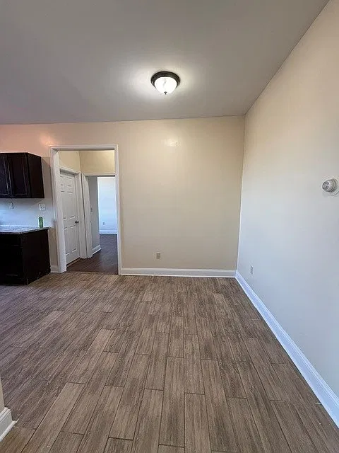 3 bed, $1,829 — Photo 3