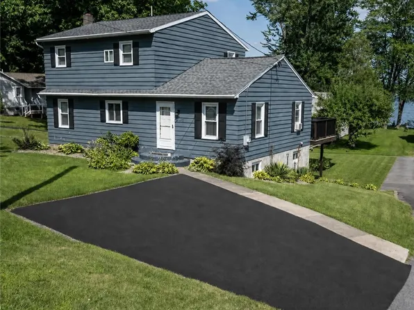 6076 W Lake Rd, Auburn, NY 13021