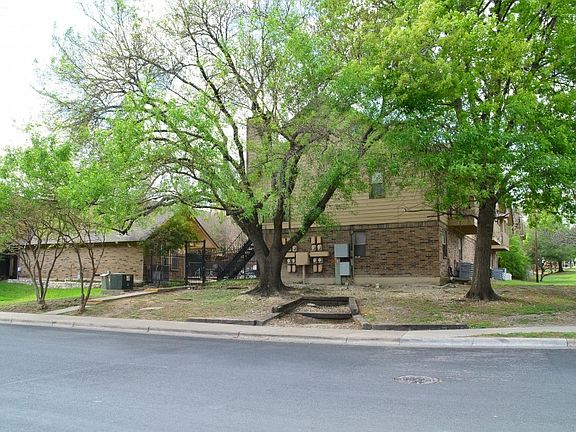 3rd image of 5608 Cougar Dr APT 217
