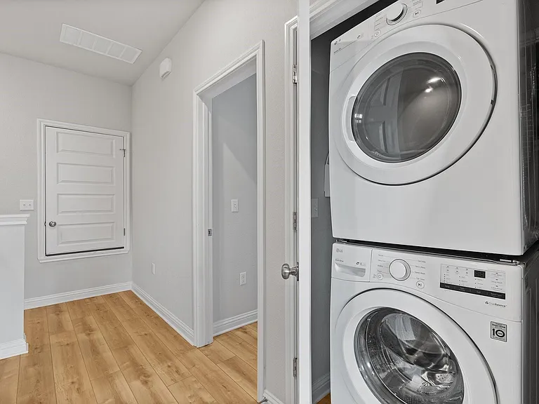 7814 Wilfred Dr — Photo 12