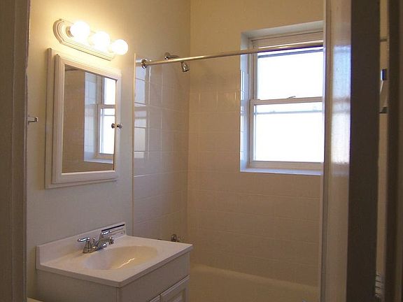 4th image of 4801 N Fairfield Ave APT 1