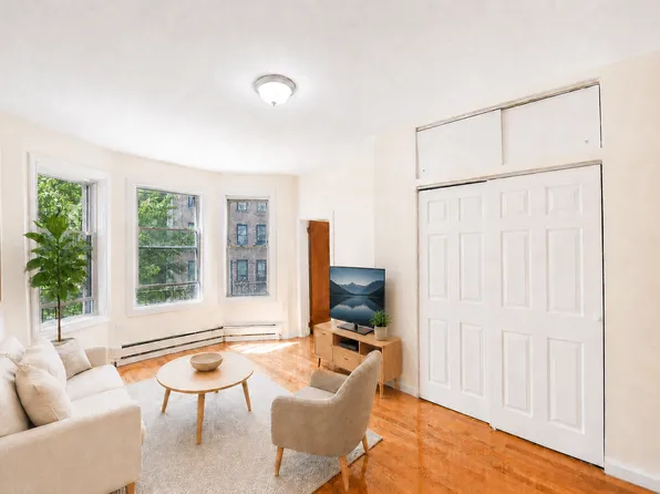 183 E 205th St Floor 2, Bronx, NY 10458