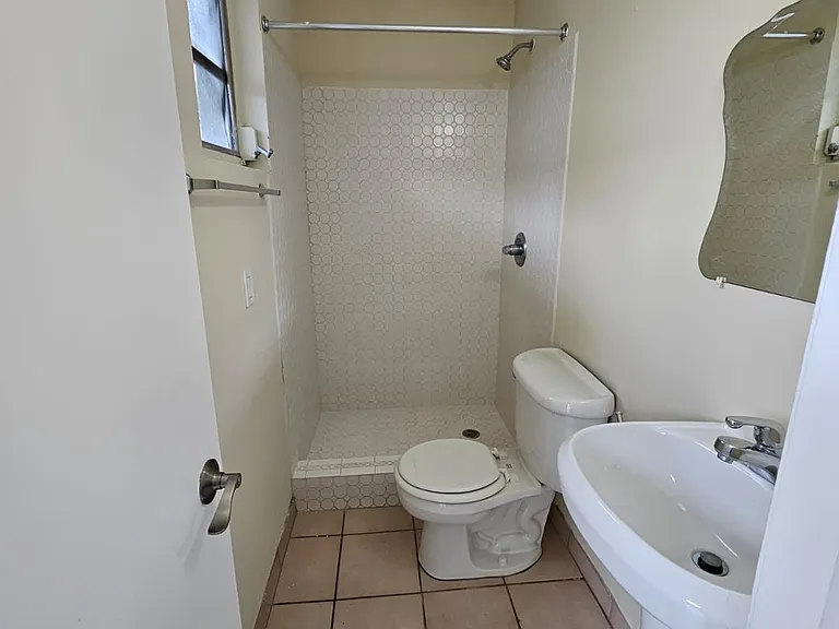 1232 SW 30th Ct — Photo 5