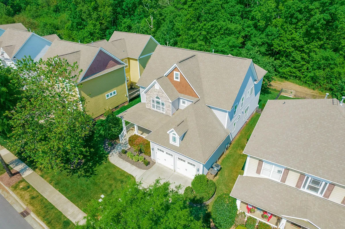 Building Photo - 1505 Belmont Stakes Ave