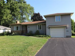 44 Maywood Dr, Rochester, NY 14618