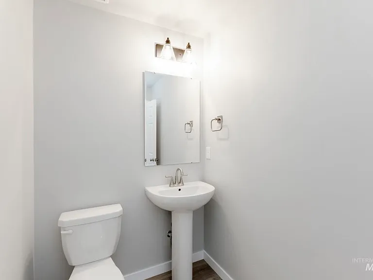 311 Chalcedony Ave — Photo 6