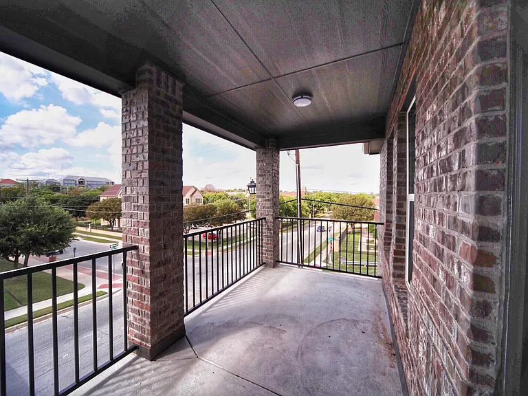 3001 McCart Ave — Photo 3