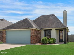 106 Honey Grove Dr, Lafayette, LA 70508