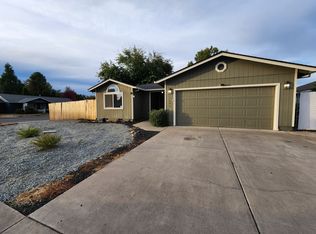 1001 Juanita Way, Central Pt, OR 97502