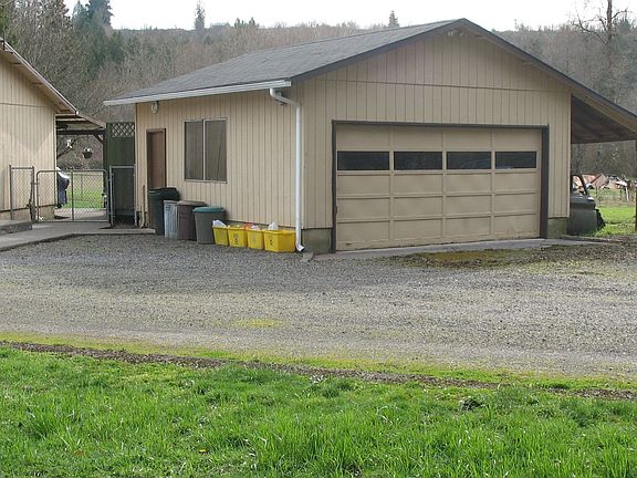 detached garage