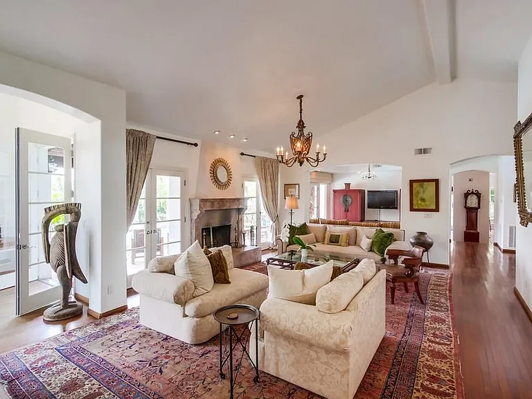 6352 Castejon Dr — Photo 28
