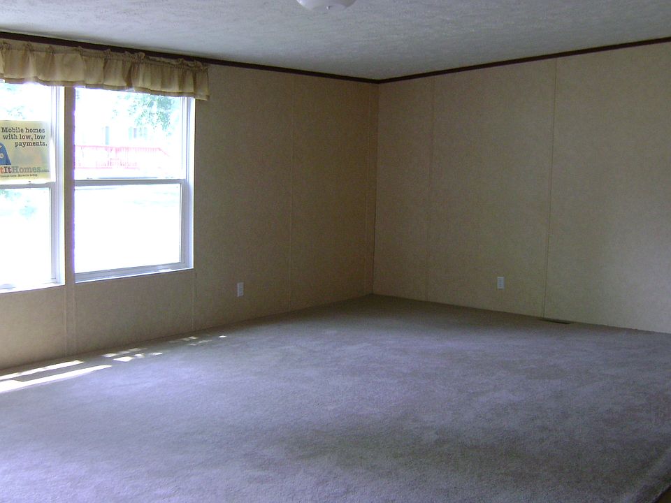 2nd image of 2122 Jefferson Blvd
