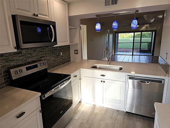 3rd image of 6343 PALMA DEL MAR BOULEVARD S #126