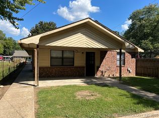 921 Callie Ave #B, Tahlequah, OK 74464