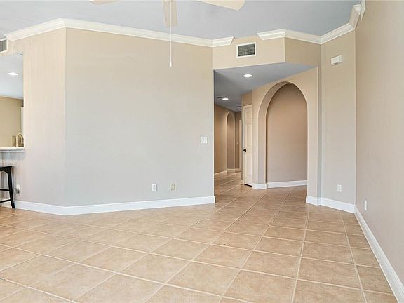 5th image of 5499 Avon Park Ct APT 104