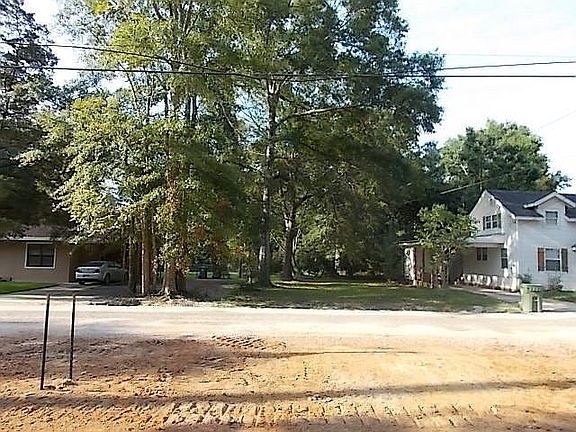 5th image of 2011 Brooklane Dr