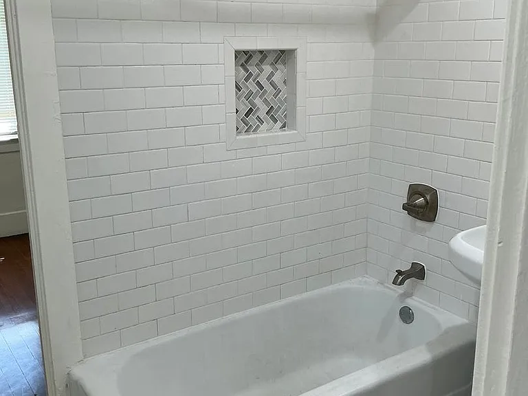 233 E La Veta 492 S — Photo 19