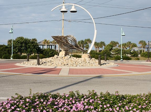 3rd image of Raywood Ave