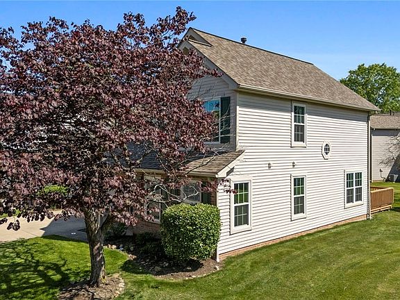 3rd image of 16093 Primrose Cir
