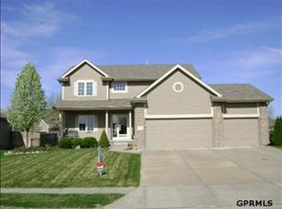 7109 S 93rd St, La Vista, NE 68128