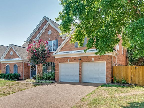 2nd image of 305 Swynford Ct
