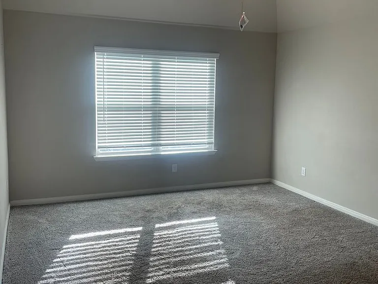 7809 Montclair Dr — Photo 12