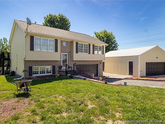 2nd image of 3018 N Blanton Road
