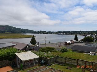 607 1st St W, South Bend, WA 98586