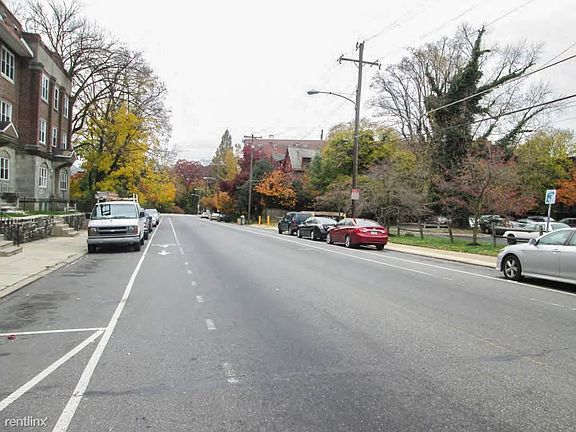 Walnut Lane Street View