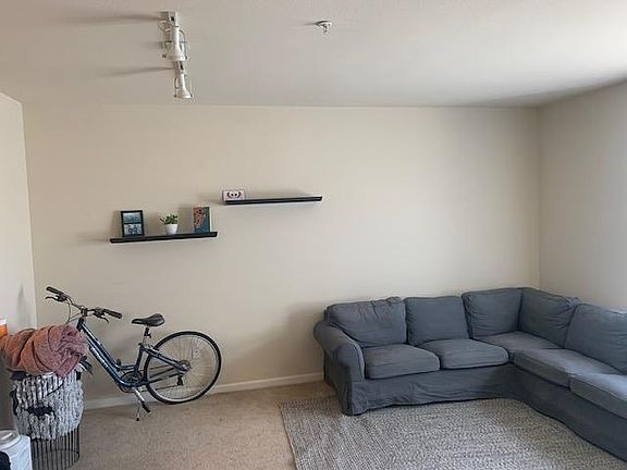 4th image of 100 McLellan Dr