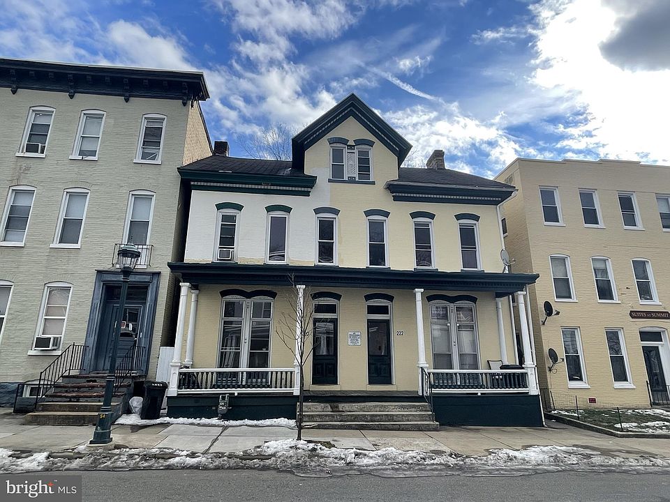 1st image of 220 Summit Ave #222