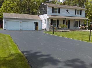 25 Dean Rd, Spencerport, NY 14559