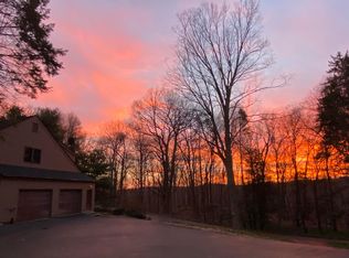 242 Cantitoe St, Bedford Hills, NY 10507