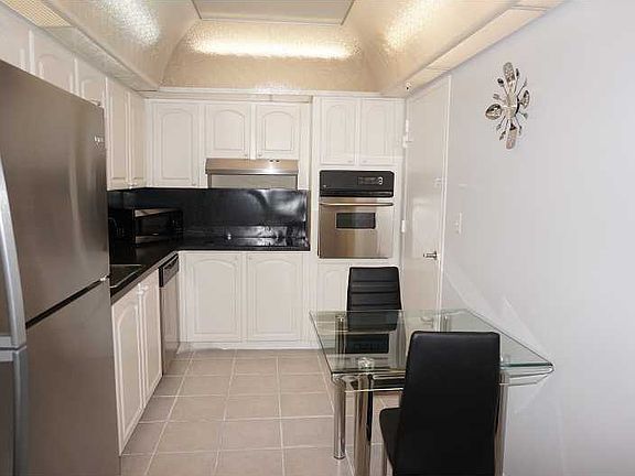 2nd image of 4001 S Ocean Dr #1114H