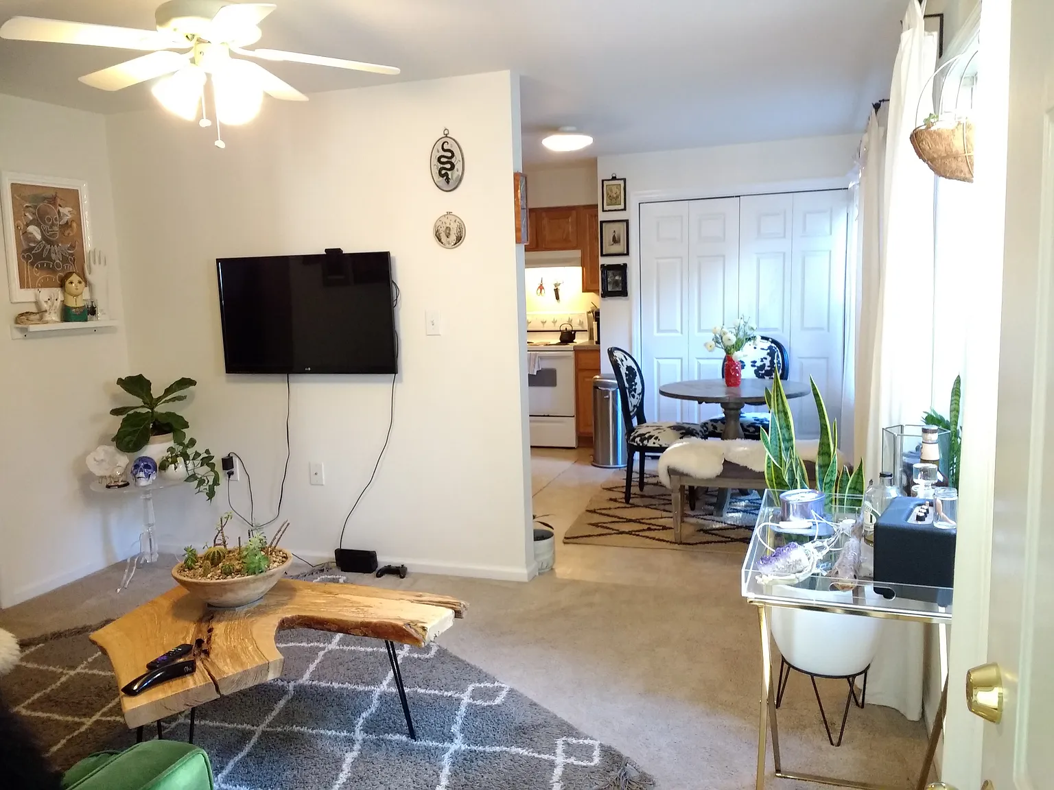 22 Independence Boulevard — Photo 4