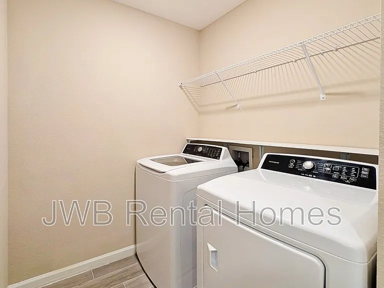 1635 Pottsburg Point Dr — Photo 17