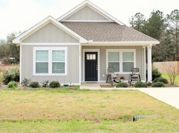 180 Ridge Ln, Lucedale, MS 39452
