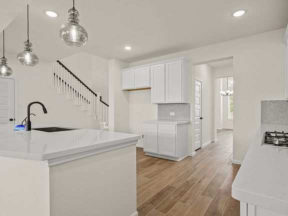 Kitchen with center island