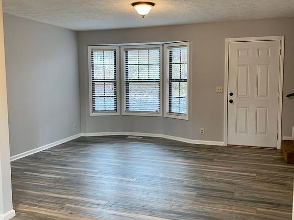 5th image of 1016 Tulip Dr